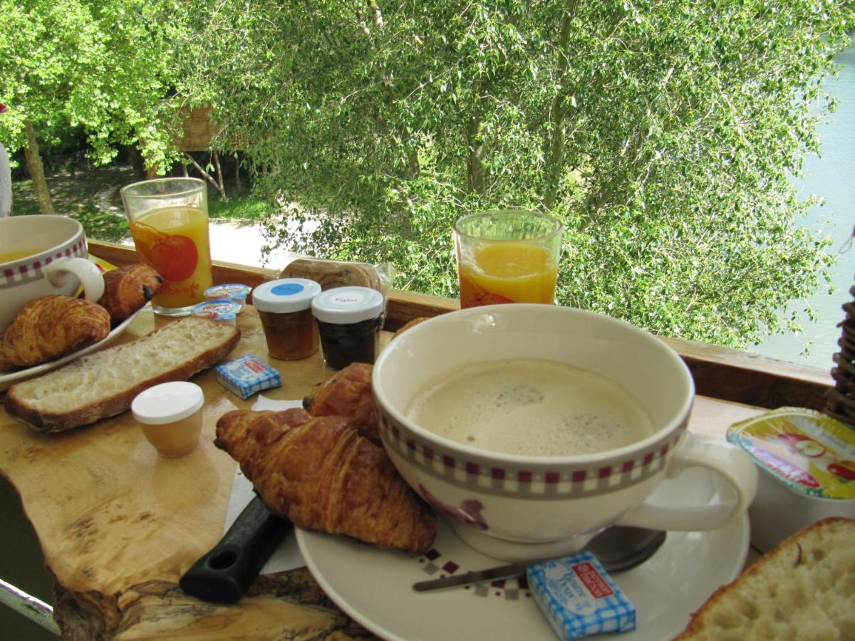 Camping Belle Riviere Chaniers Exterior foto